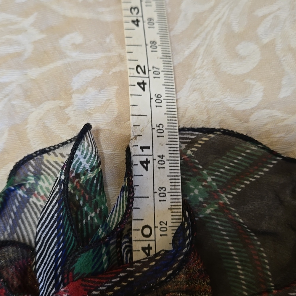 Lauren Ralph Lauren Ruffled Holiday Plaid Oblong Scarf Silk NWT - Picture 10 of 11